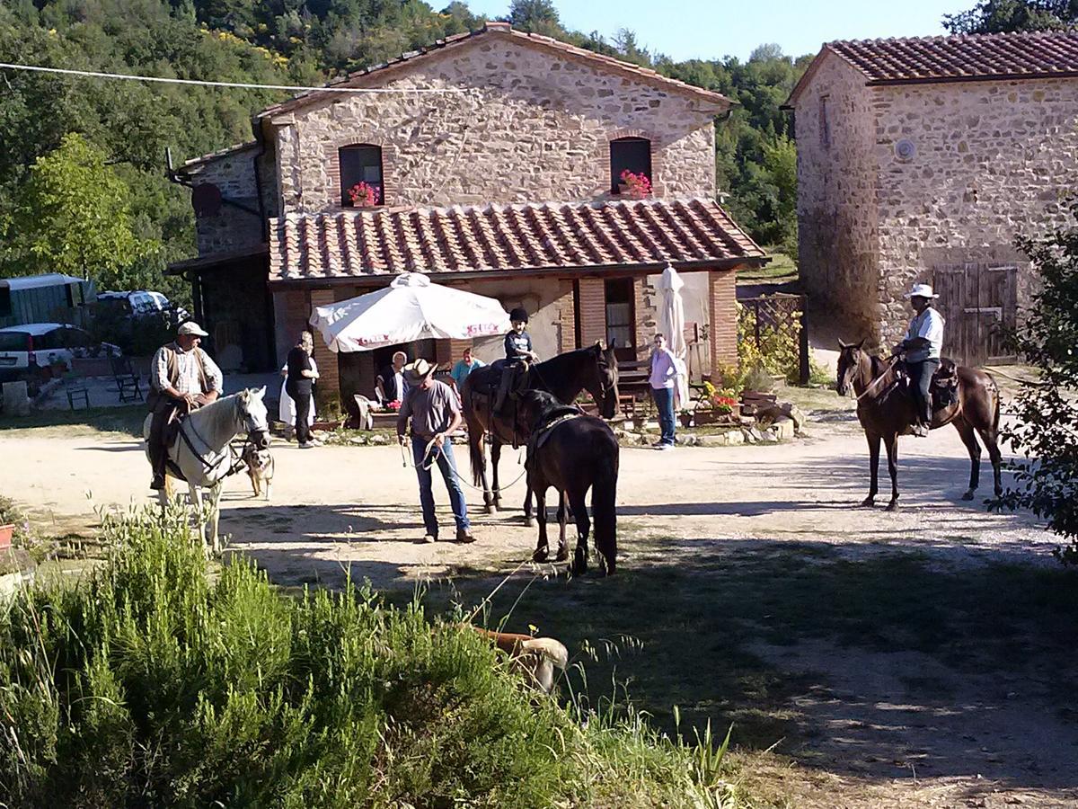 Agriturismo Santa Caterina كاستيلنوفو دي فال دي سيسينا المظهر الخارجي الصورة