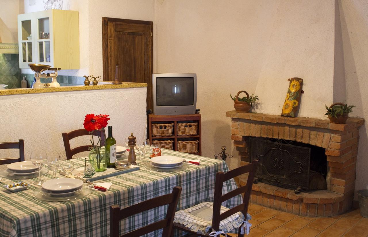 Agriturismo Santa Caterina كاستيلنوفو دي فال دي سيسينا الغرفة الصورة